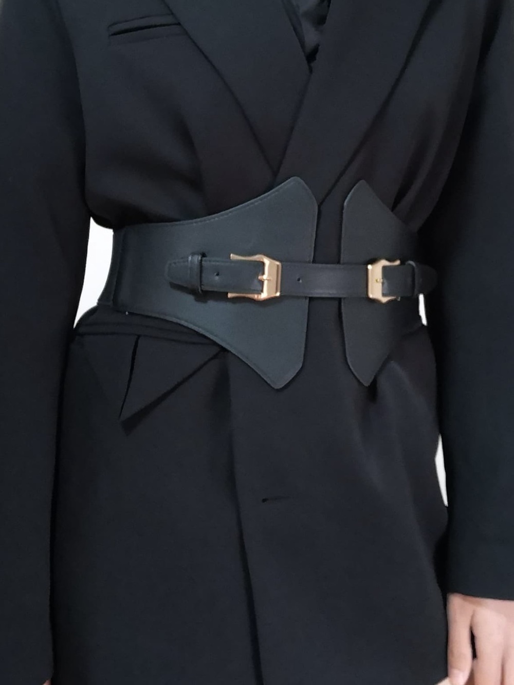 Black Double-Buckle Waist Belt - Women's Accessory